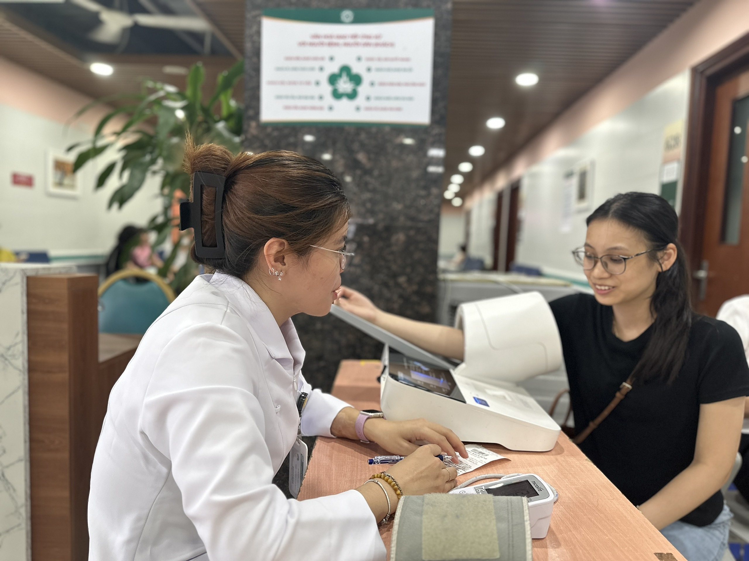 Hanoi offers free screening for 12 common diseases to residents