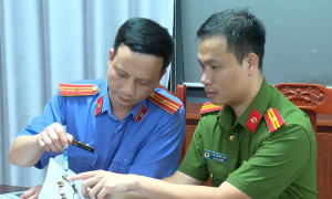 Large-scale ring counterfeits over 10,000 luxury brand jewelry items