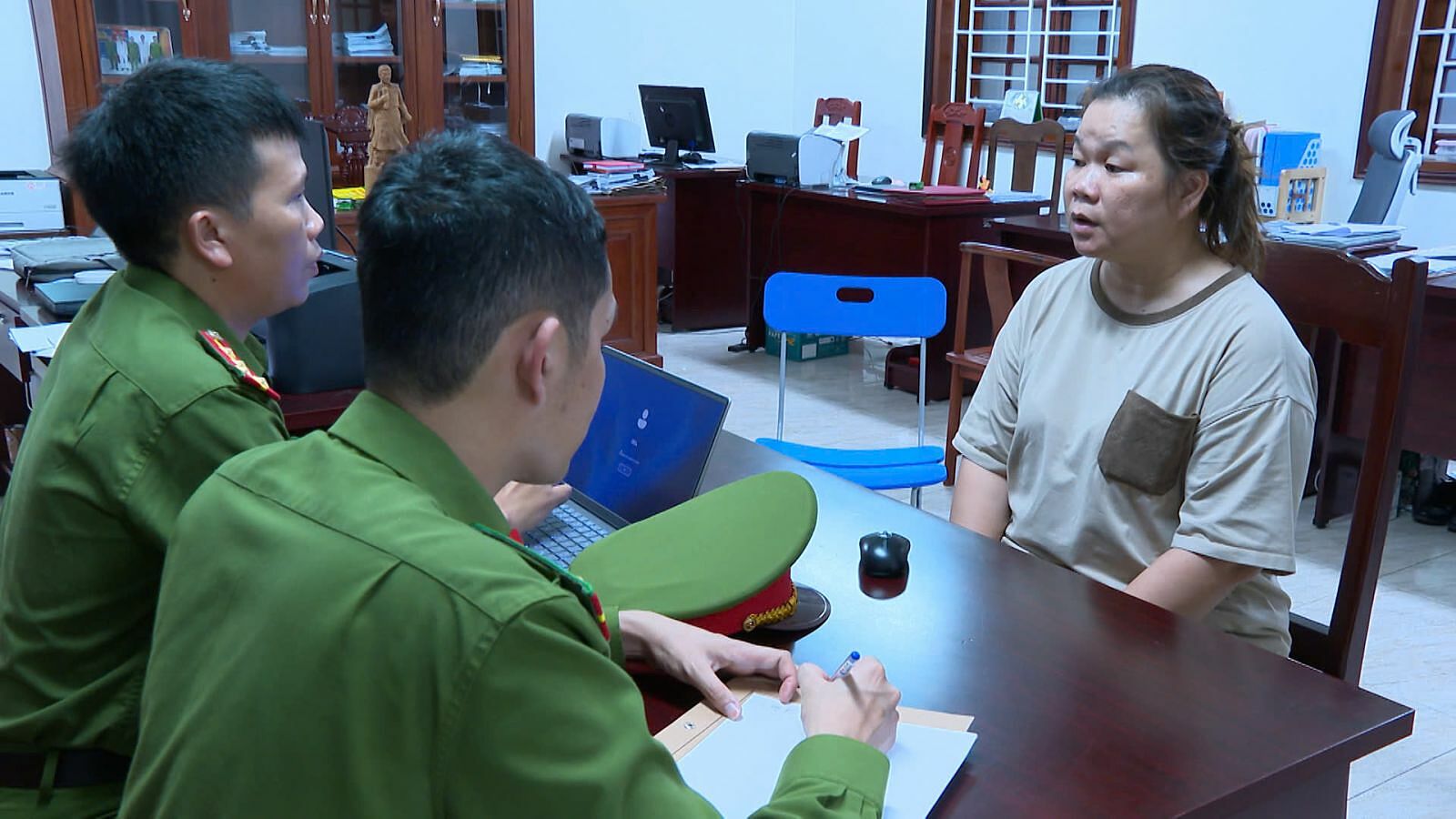 Gold smuggling ring worth nearly 1,000 billion VND dismantled