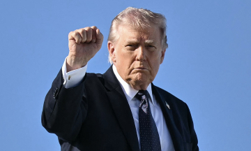 Trump: Iran shot down Apache helicopter, US must respond