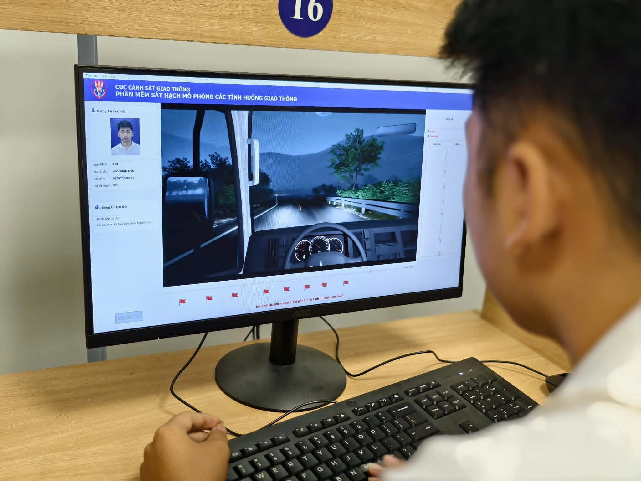 Proposal to scrap simulation test, boost theoretical questions in driver's license exams