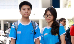 Pho thong Nang khieu 10th grade admission scores rise, highest at 37,55