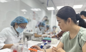 How Hanoi residents get free health check-ups