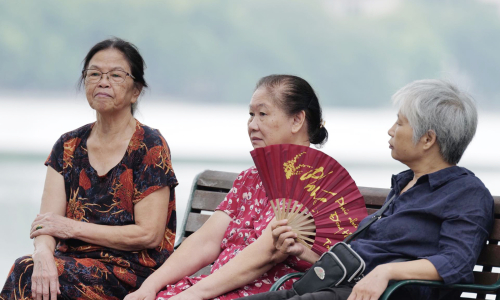 Hanoi to provide 100% health insurance support for residents aged 60-75 starting 1/7