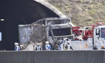 Female driver causes 6 deaths while watching cooking video behind the wheel