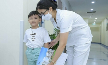 Which hormones affect a child's height?