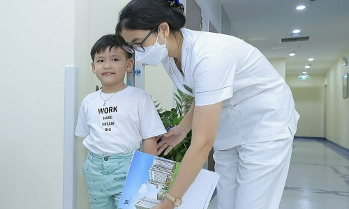 Which hormones affect a child's height?