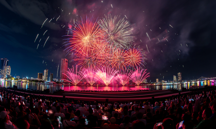Tourists seek fireworks tickets for DIFF Germany and Macau showdown