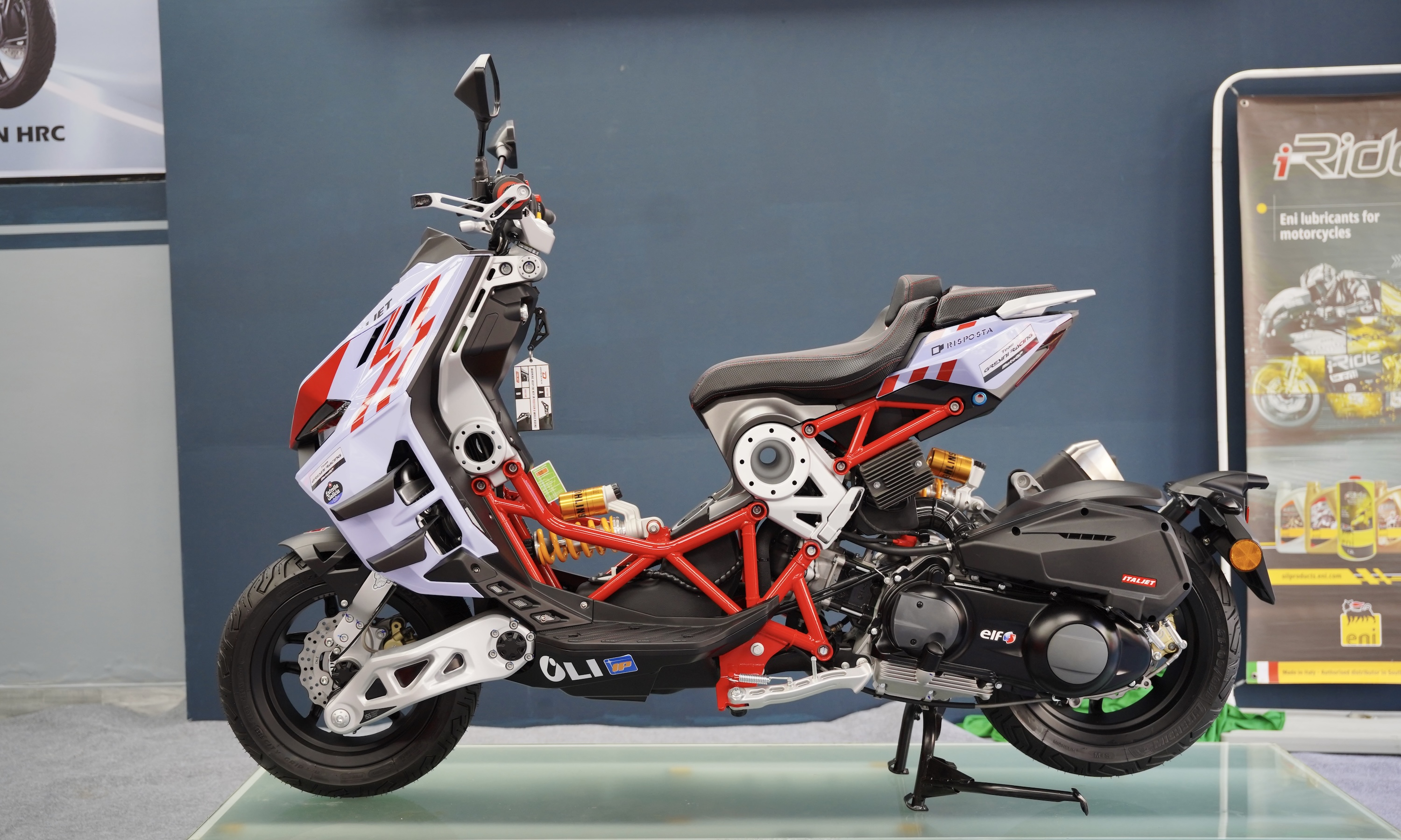 Italjet Dragster 300 Gresini edition - a sports scooter priced at 225 million dong