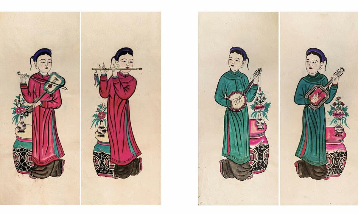 Bilingual book on Tu Binh paintings