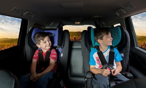 How to legally install child seats in a 5-seater car for a family with three children?