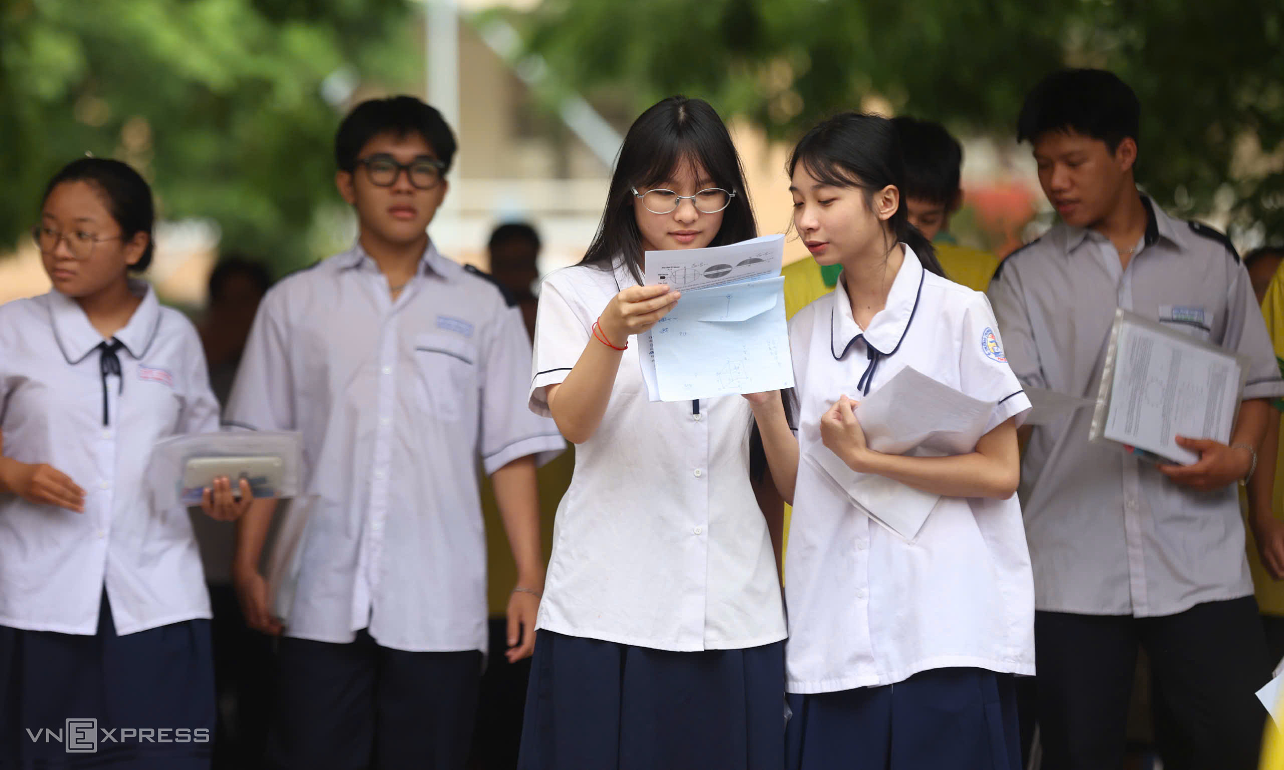 Suggested answers for the 2026 national high school graduation English exam