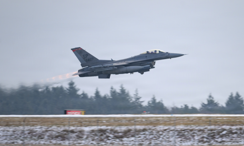 US considers withdrawing one-third of NATO-assigned fighter jets from Europe