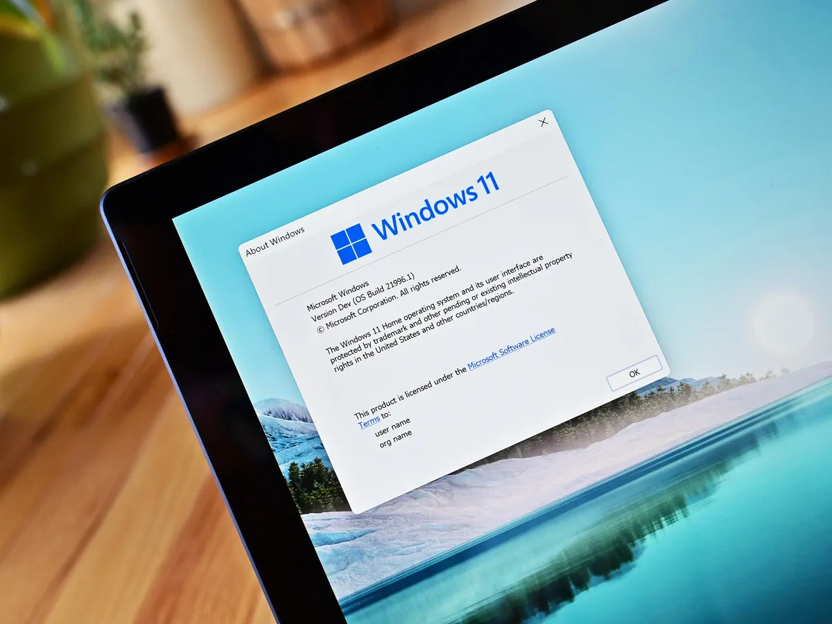 Will users be prosecuted for buying computers with 'pirated Windows'?
