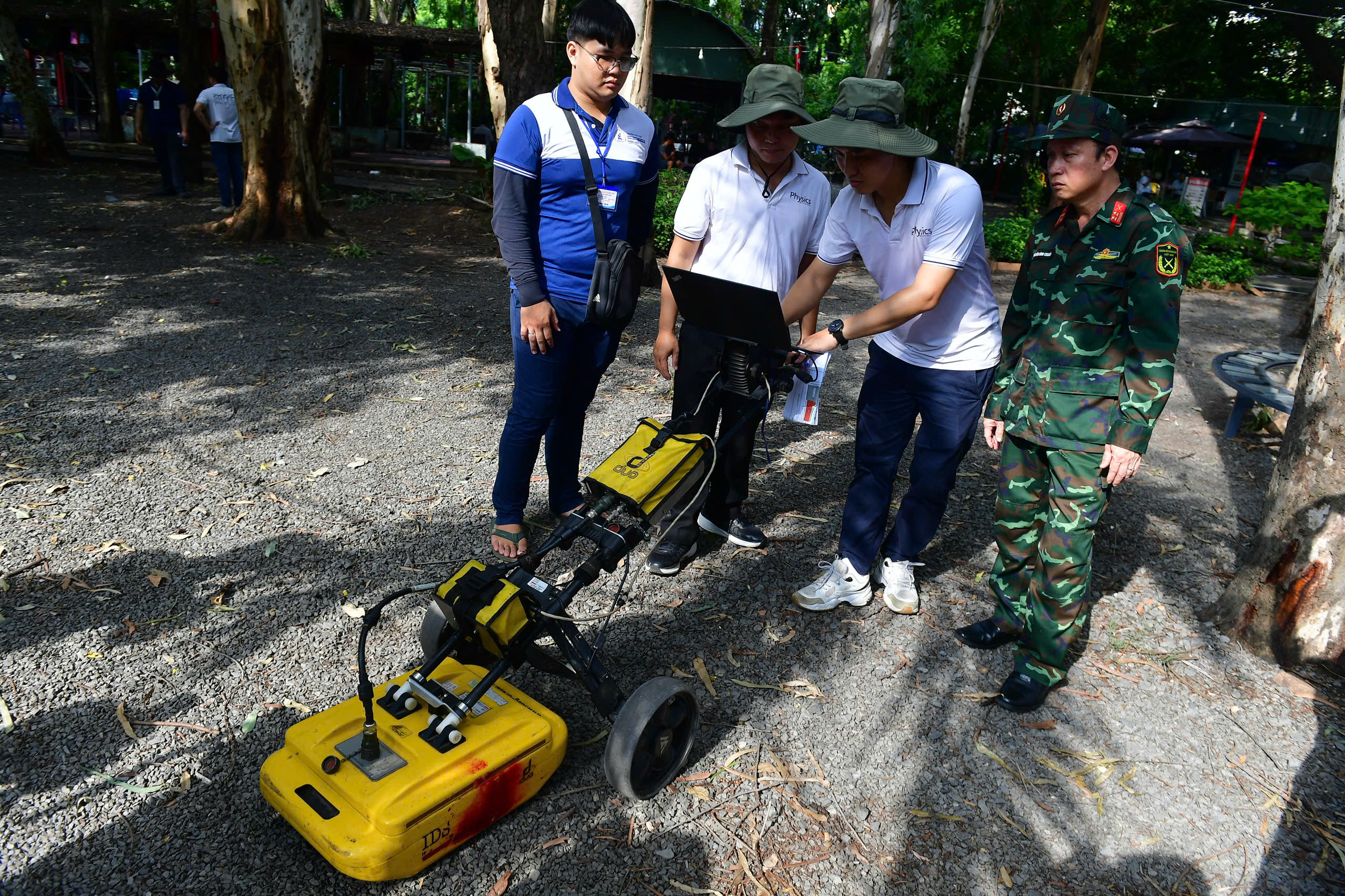 Radar scan seeks three mass grave trenches in Le Thi Rieng Park