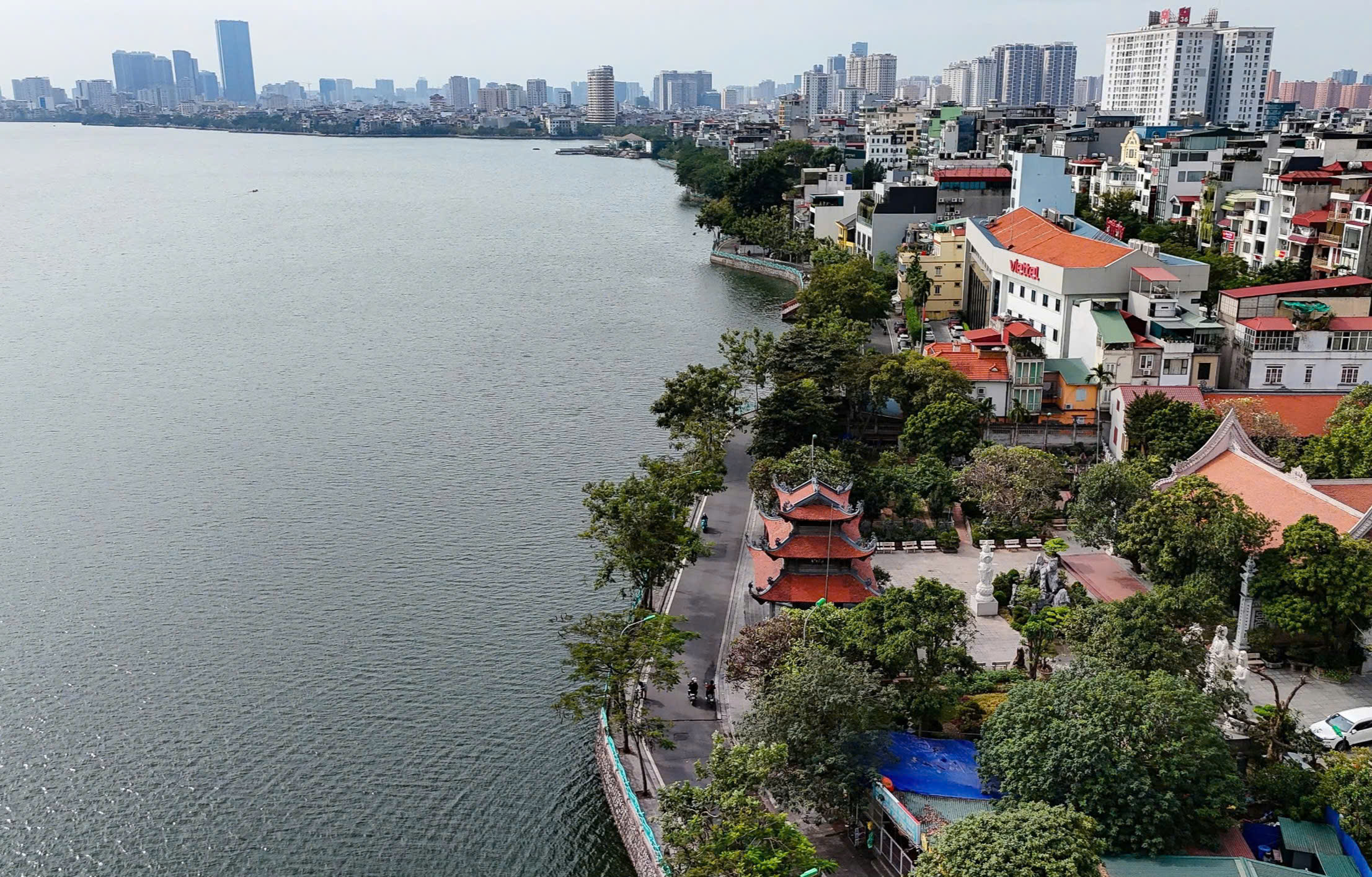 Hanoi committee urges impact assessment for West Lake renovation