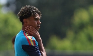 Spain - Cape Verde: Yamal shows off new hairstyle