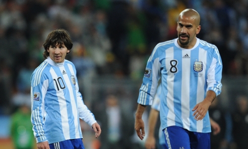 Veron: 'Messi needs to let his teammates help him'