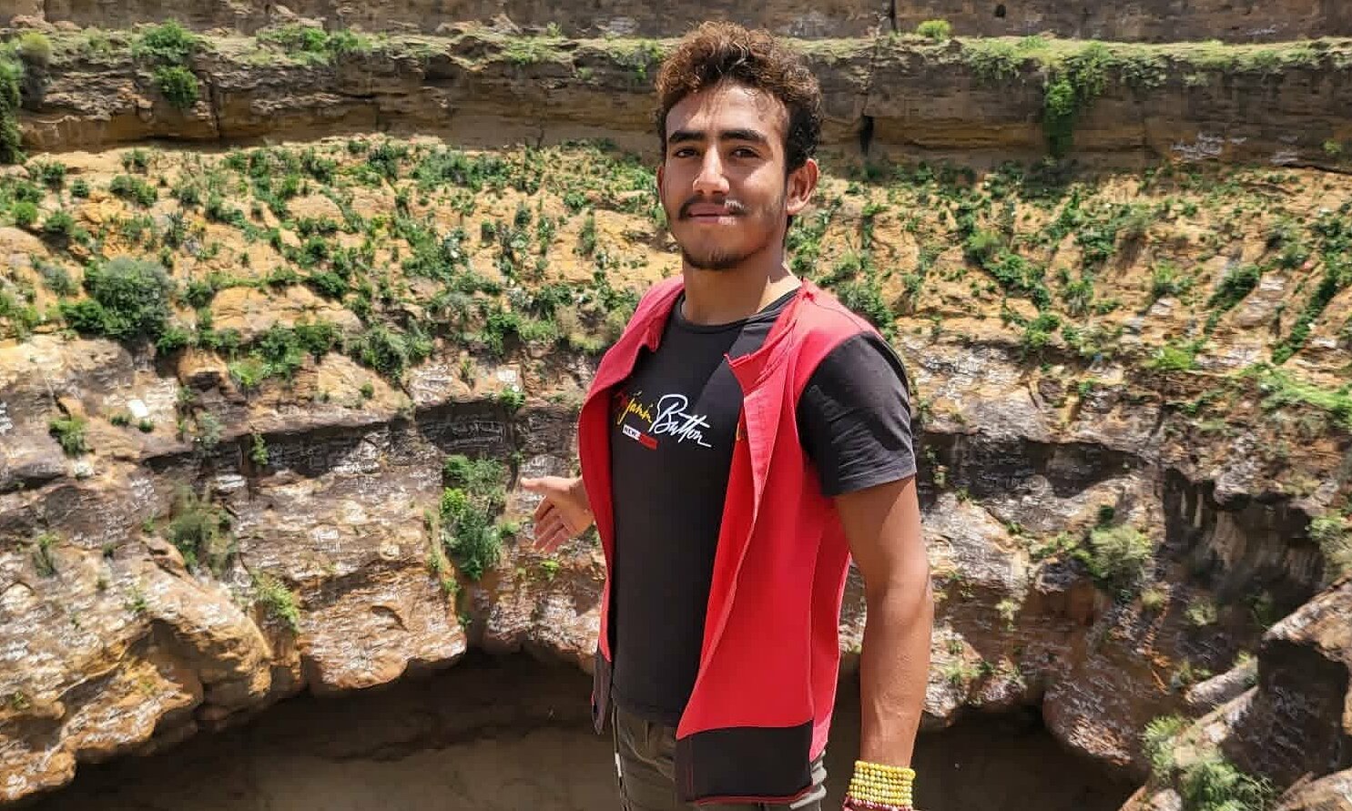 "yemen's spider-man" dies free-climbing volcano crater