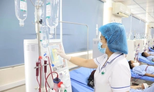 Hanoi offers up to 20 million dong monthly support for doctors transferring to grassroots level facilities
