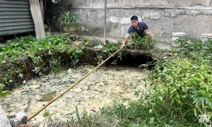 4-meter deep sinkhole appears near residential foundation in Thai Nguyen