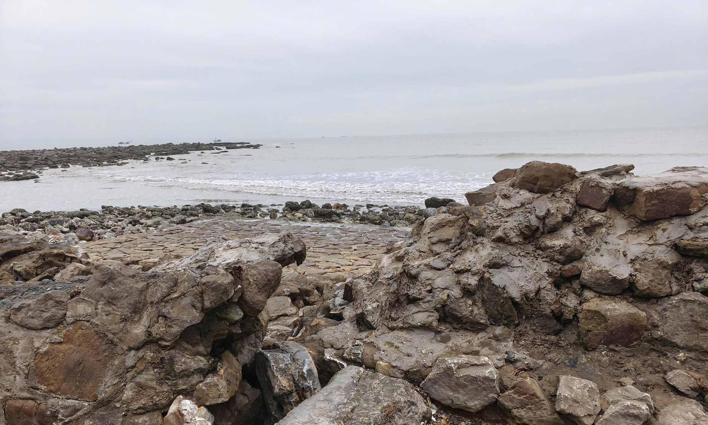Man dies from lightning strike at Do Son beach