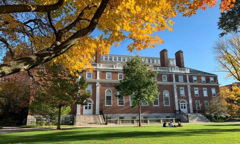 U.S. university faculty wages 'lag' due to inflation
