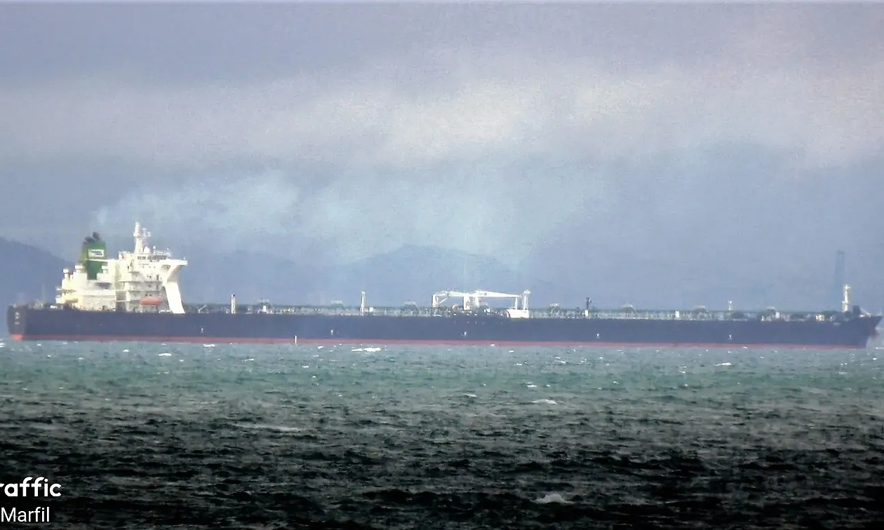 Iranian oil tankers depart US-blockaded area