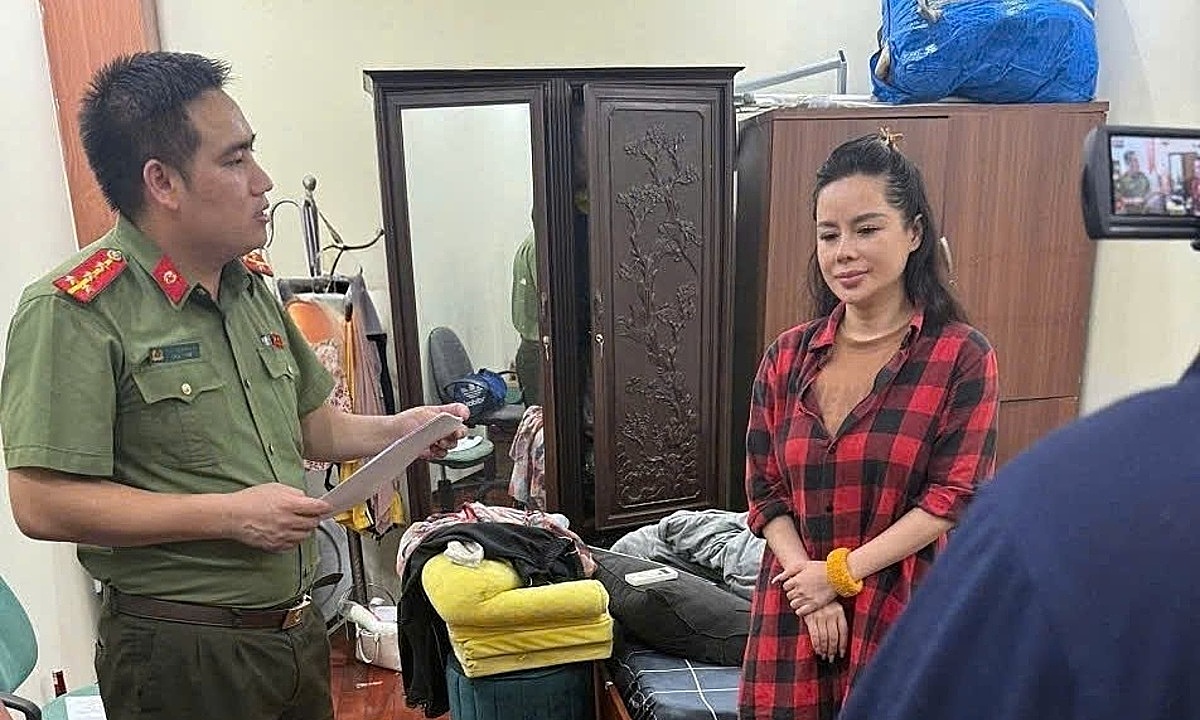 Arrested for posting 9 fabricated videos about two hospitals in Hanoi