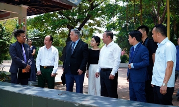 Ho Chi Minh City coordinates with US research team to find 7 mass graves of martyrs