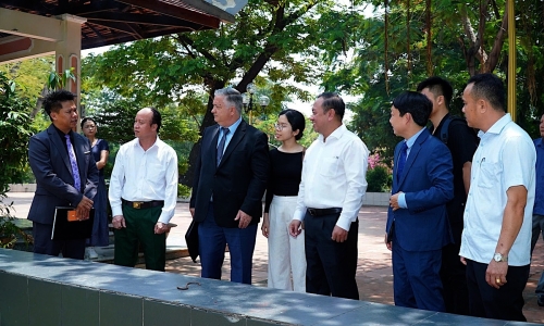Ho Chi Minh City coordinates with US research team to find 7 mass graves of martyrs
