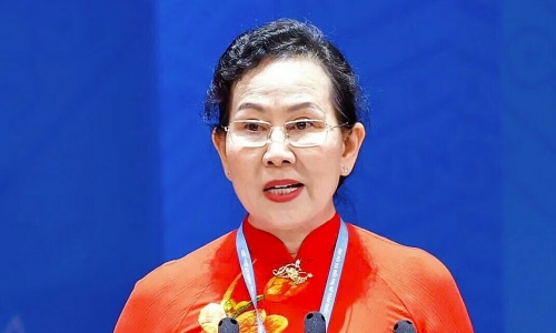 Le Thi Thuy re-elected president of Vietnam women's union