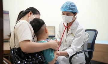 Why do children supplementing with calcium and iron still look pale and have a poor appetite?