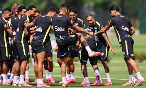 Teammates welcome Neymar back