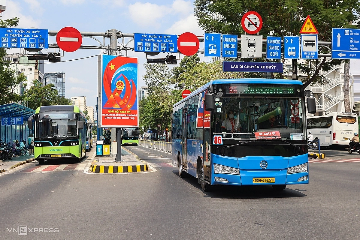 Ho Chi Minh City to offer three months of free bus fares without identification