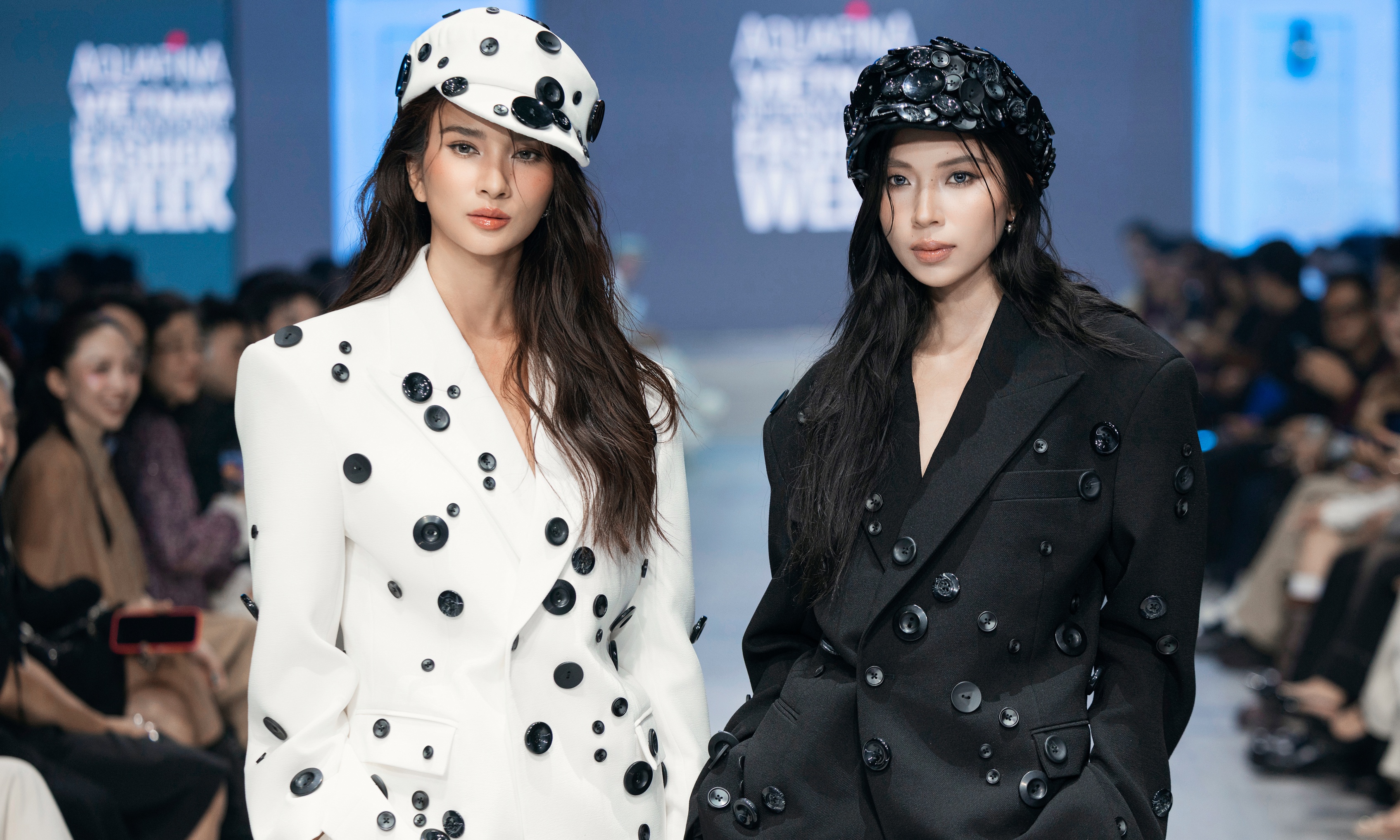 Kim Tuyen, Dong Anh Quynh catwalk