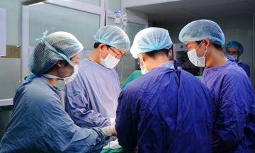 Stomach cancer detected from abdominal pain and belching symptoms