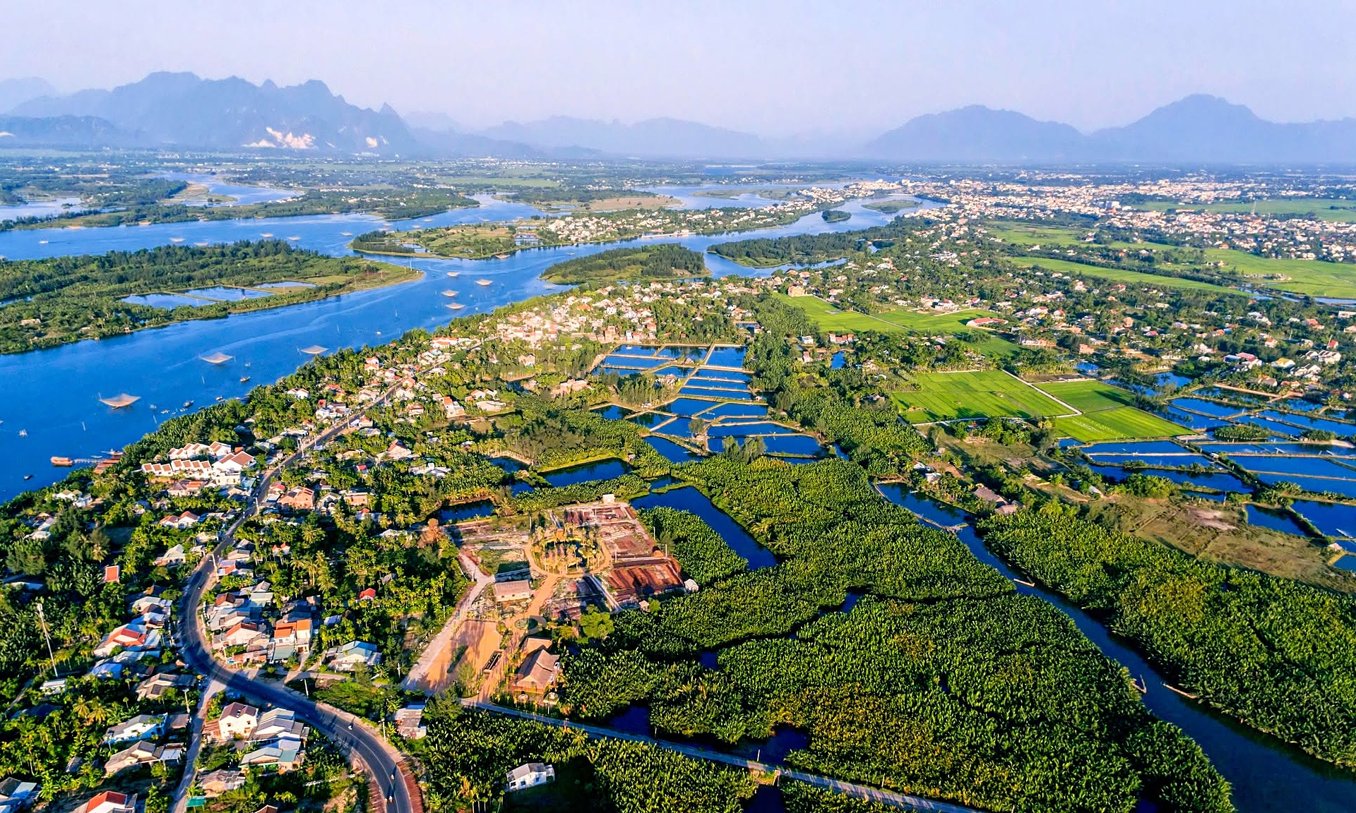 Dat Phuong Group launches greening campaign in Da Nang