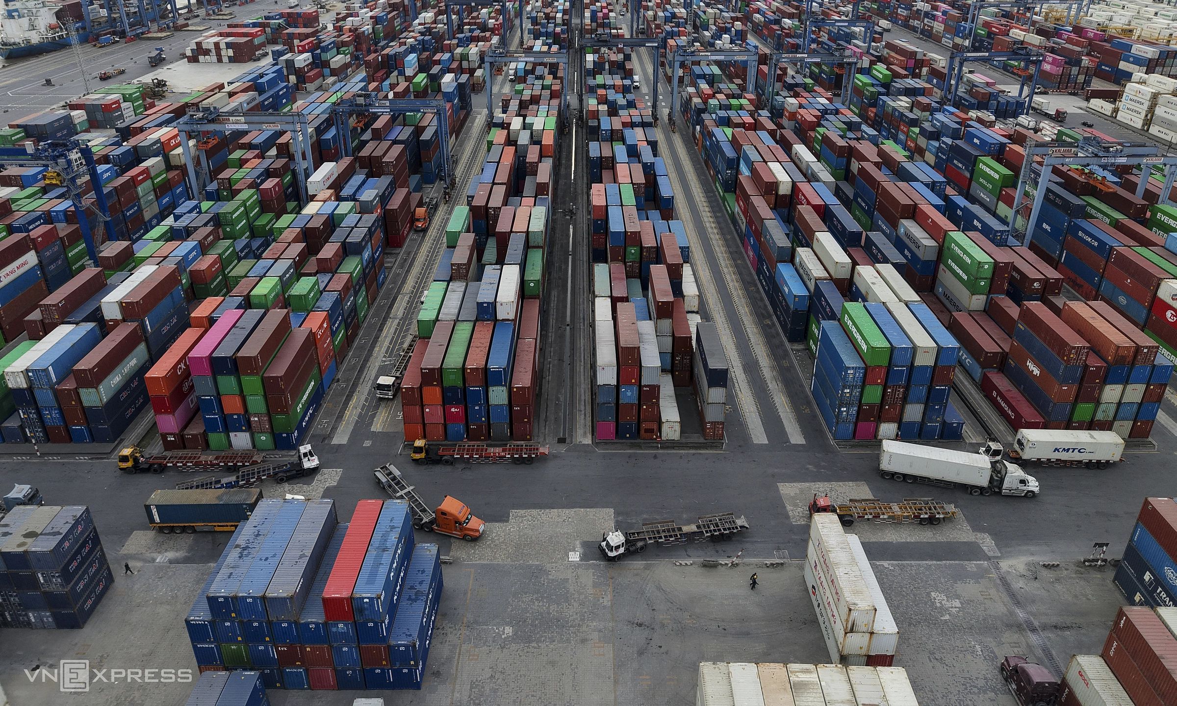 Ho Chi Minh City waives port infrastructure fees for three years