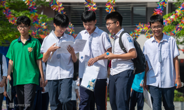 Hanoi's 10th-grade specialized class cut-off scores highest at 43,75/50