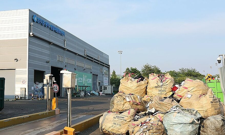 Korean hospital under investigation after 'human leg found in trash' incident