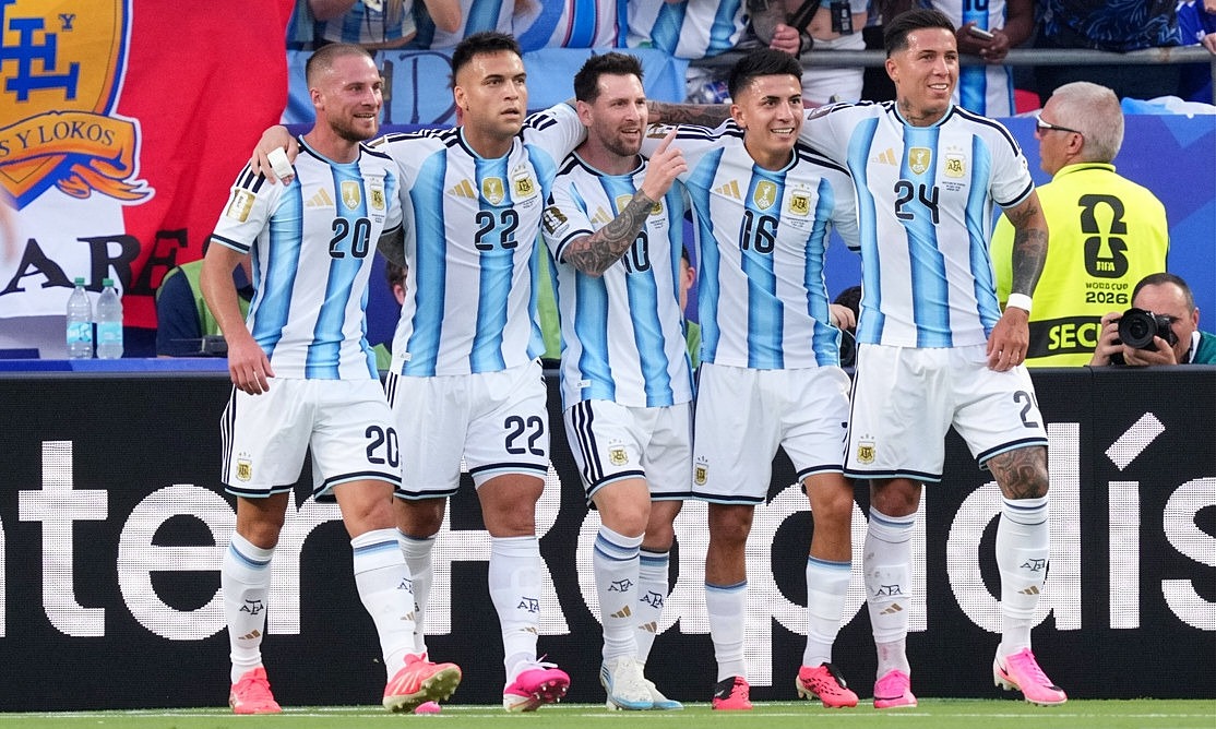 Mac Allister: 'It's very difficult to learn from Messi'