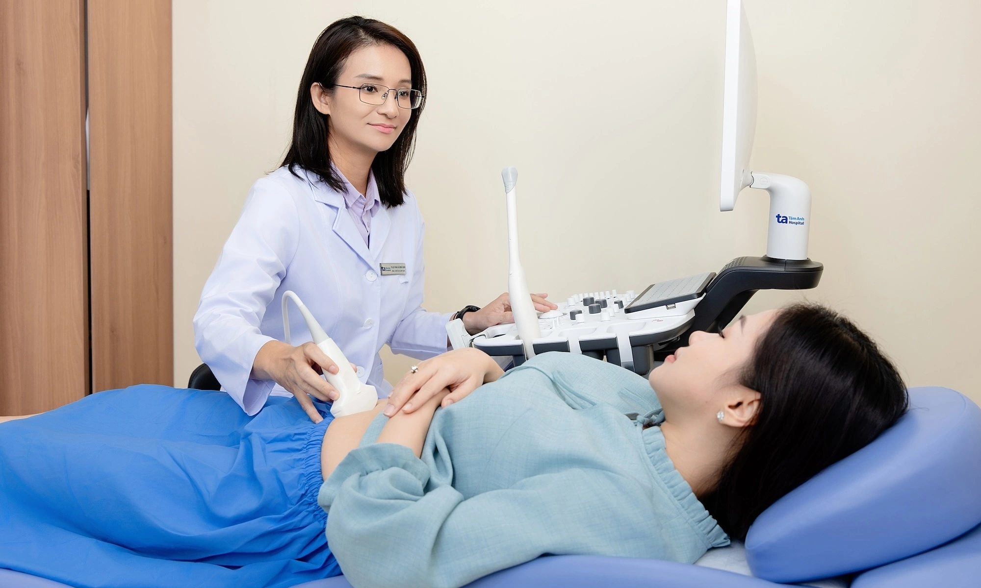 When is uterine fibroid surgery necessary before embryo transfer in in vitro fertilization?