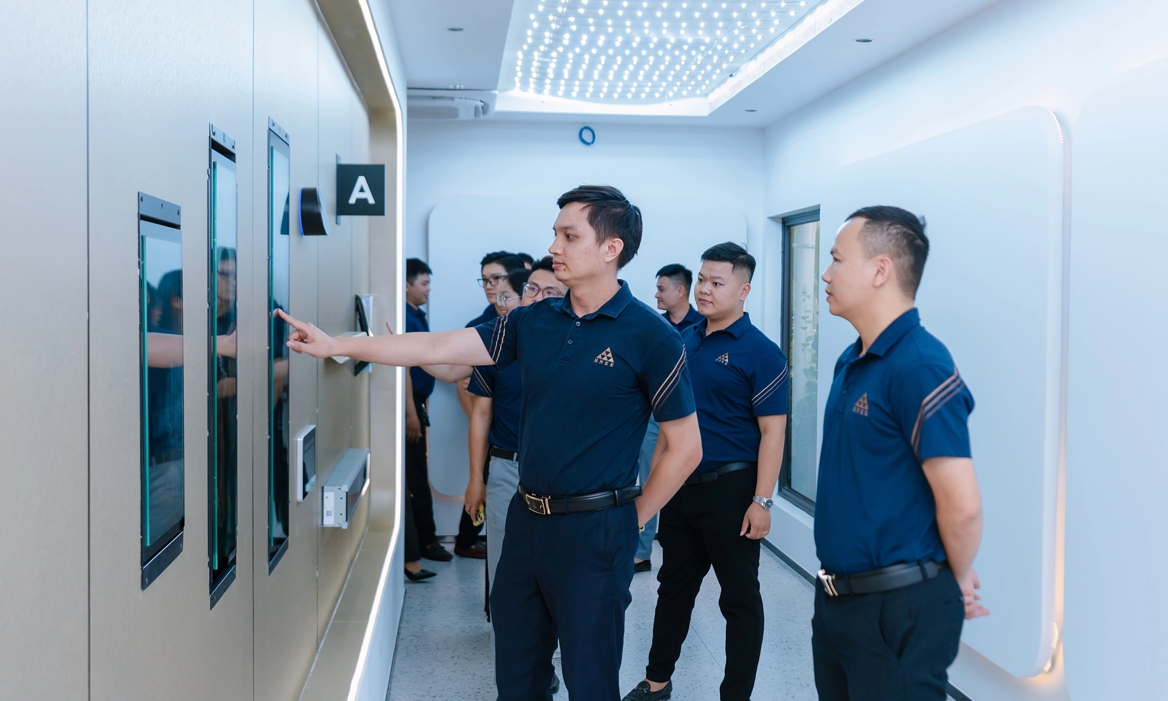 Guangri Elevator chooses Vietnam for its first international showroom