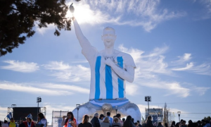 Argentina inaugurates 26-meter-tall Messi statue