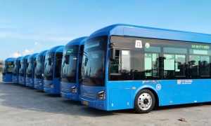 Three more electric bus routes launch in TP HCM
