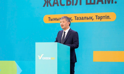 Green SM electric taxi arrives in Kazakhstan