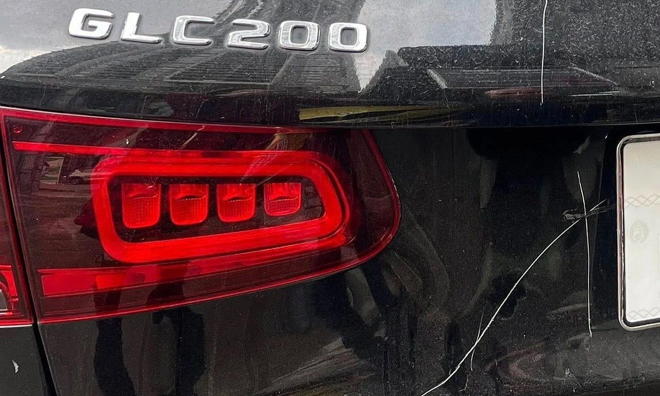 Woman indicted for smashing mirror, scratching Mercedes parked in front of house