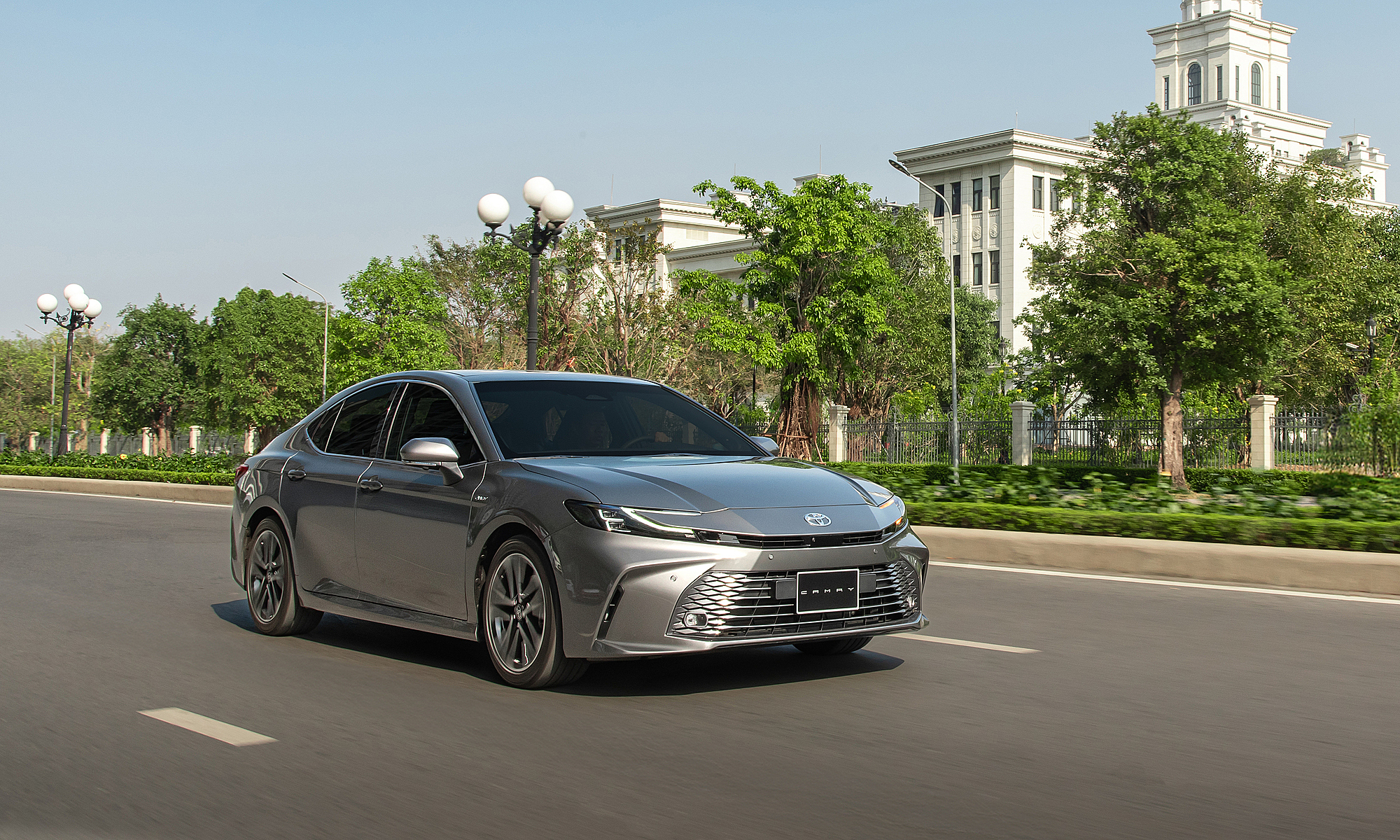 Toyota Camry drops gasoline variant, sells only hybrid in Vietnam
