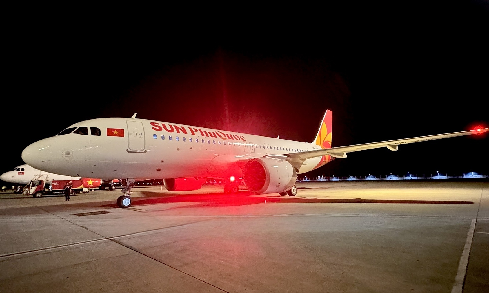 Sun PhuQuoc Airways welcomes an additional Airbus A320neo aircraft